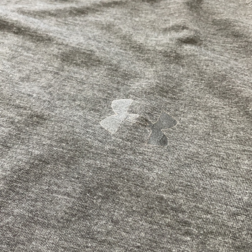 Men’s Under Armour Tee (M) - Picture 2 of 7